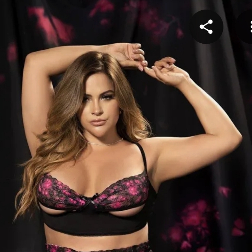 Mapale Elegant Black and Pink Lace Open Cup Lingere Bra M/L